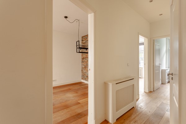 Medium property photo - Hoenderloostraat 94, 2573 RP Den Haag